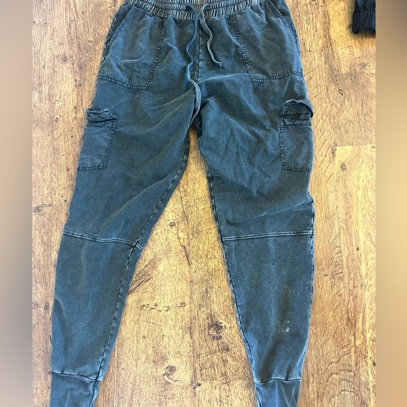 Sundance Joggers Size Extra Small. - Picture 3 of 3